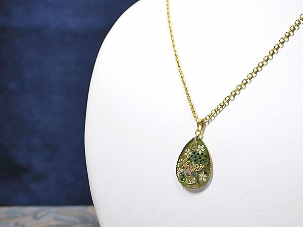 レジンペンダント「雫」