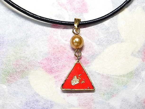 レジンペンダント「慧眼」