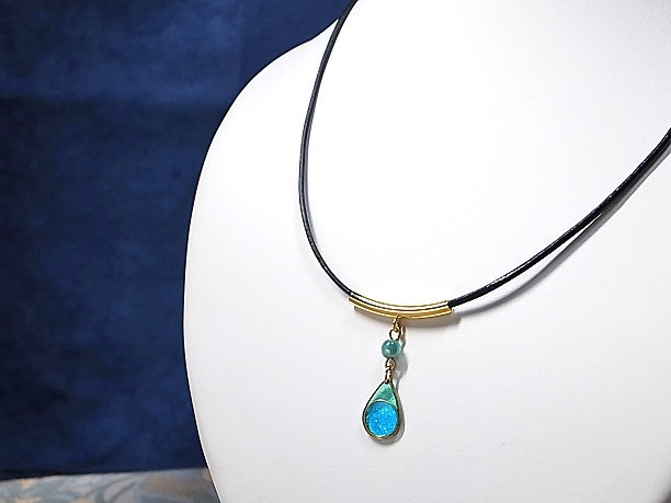 レジンペンダント「慧眼」