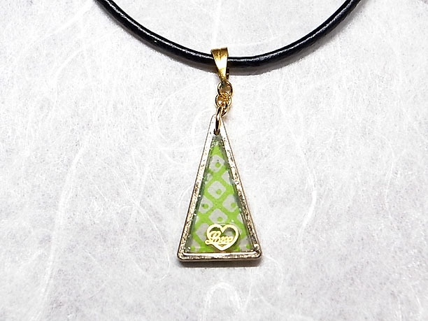 レジンペンダント「慧眼」