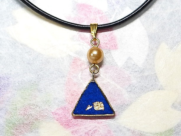 レジンペンダント「慧眼」