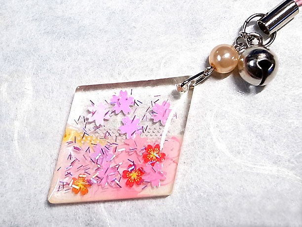 レジンストラップチャーム「花朝」