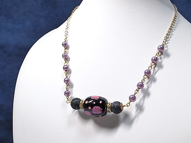 絵付けビーズネックレス「杖柱」