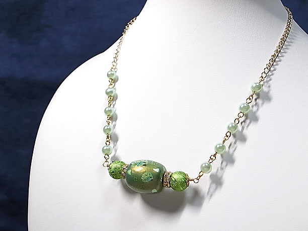 絵付けビーズネックレス「杖柱」