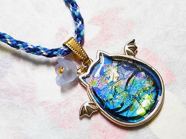 組みひもレジンペンダント「春霞」