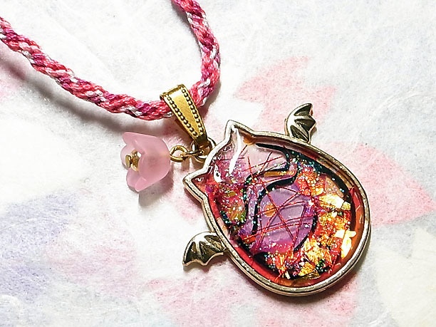 組みひもレジンペンダント「春霞」