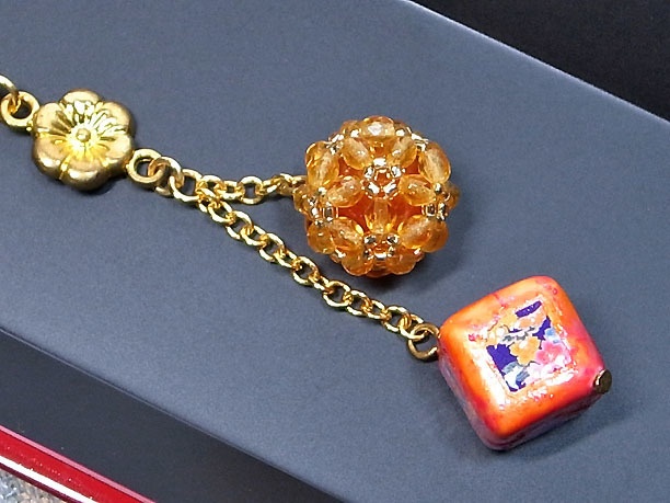 組みひもレジンペンダント「金風」