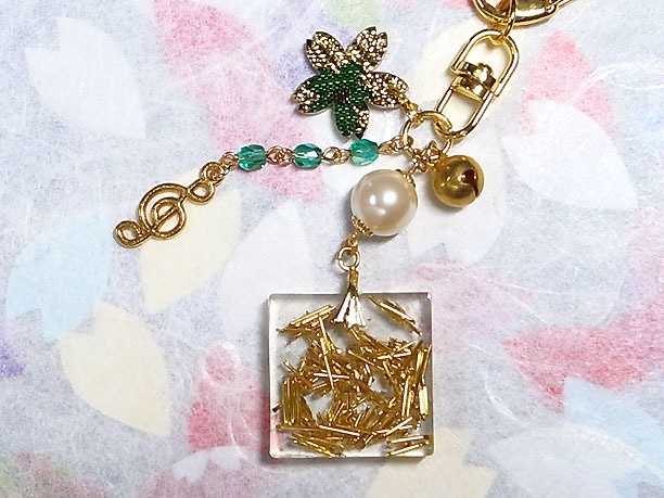 レジンバッグチャーム「金と亀」