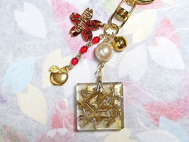 レジンバッグチャーム「金と亀」