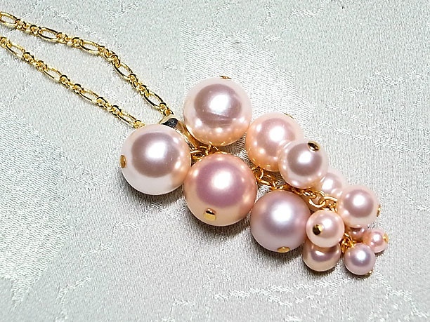 パールビーズペンダント「葡萄」