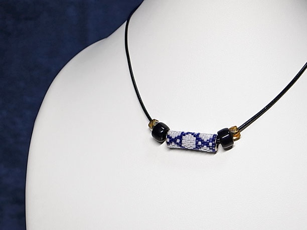 ローリングビーズペンダント「伝統文様」