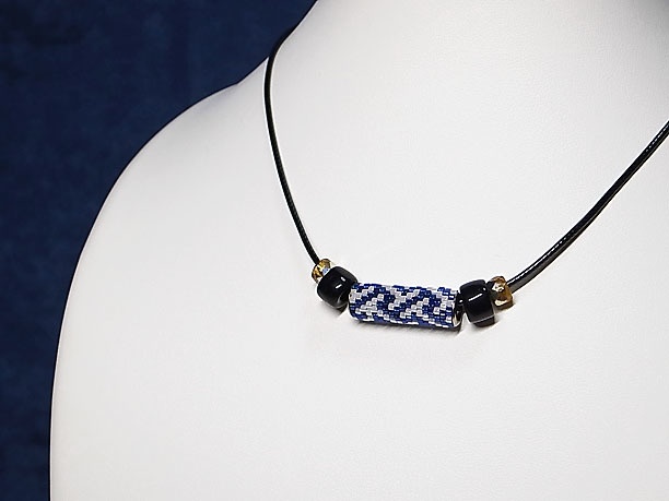 ローリングビーズペンダント「伝統文様」