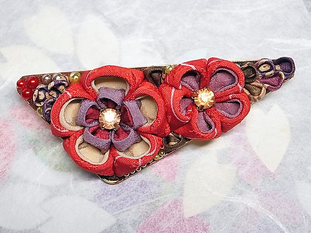 つまみ細工のバレッタ「花園」