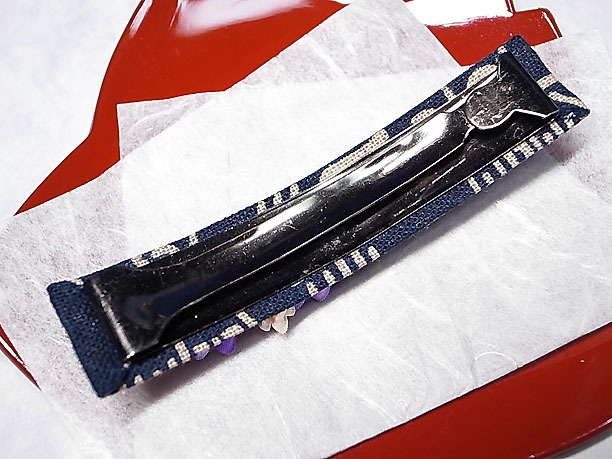 つまみ細工の髪留め「花壇」