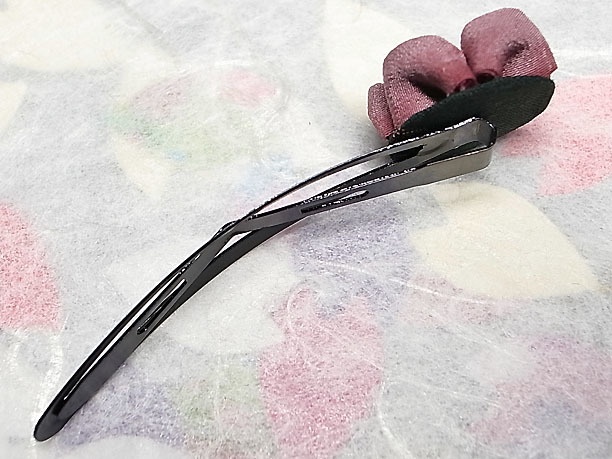 つまみ細工のパッチン留め「一輪」