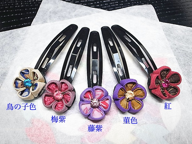 つまみ細工のパッチン留め「一輪」