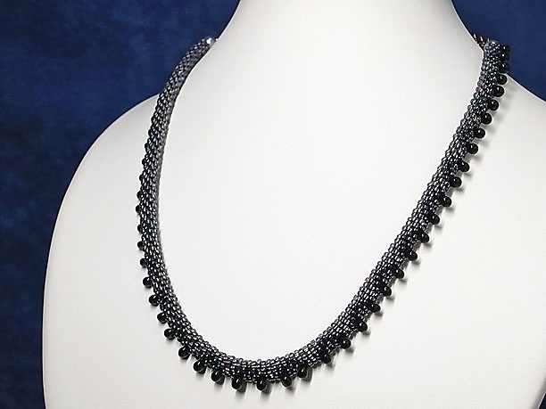 ビーズ・チューブクロッシェネックレス「甘雨」