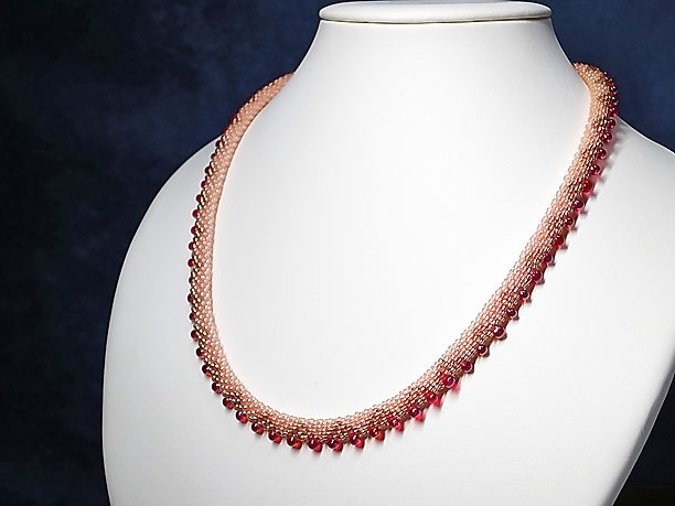 ビーズ・チューブクロッシェネックレス「甘雨」