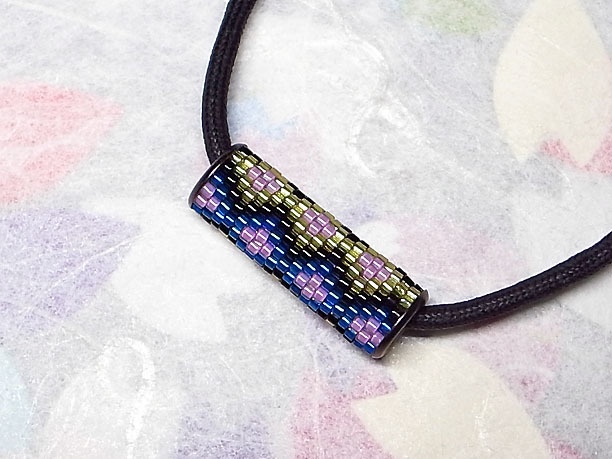 ビーズ・ネックレス「葛折」