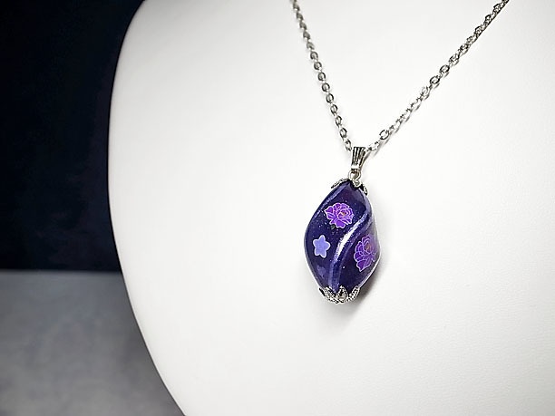 絵付けビーズペンダント「秀麗」