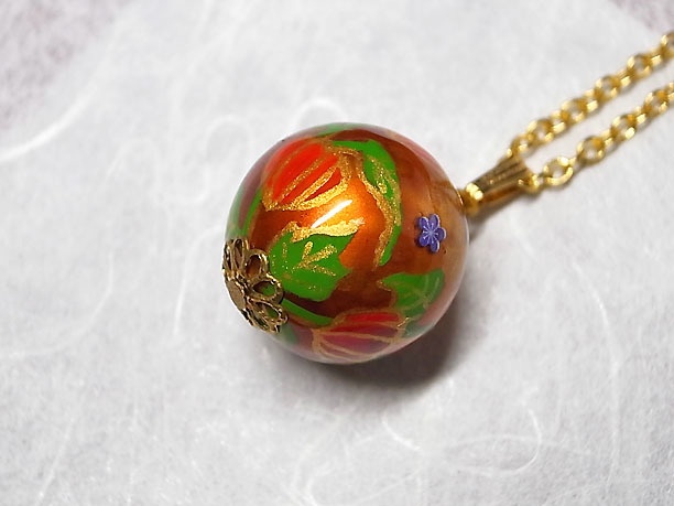 絵付けビーズペンダント「婉麗」