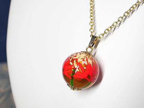 絵付けビーズペンダント「婉麗」