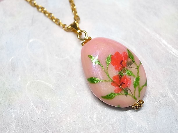 絵付けビーズペンダント「高雅」