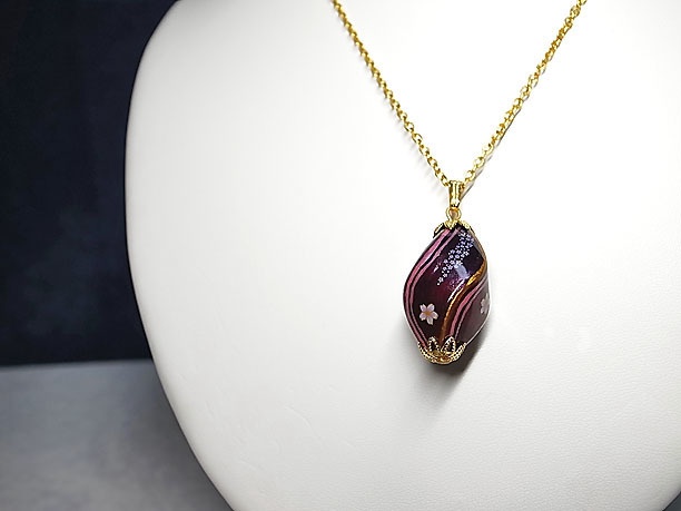 絵付けビーズペンダント「明媚」