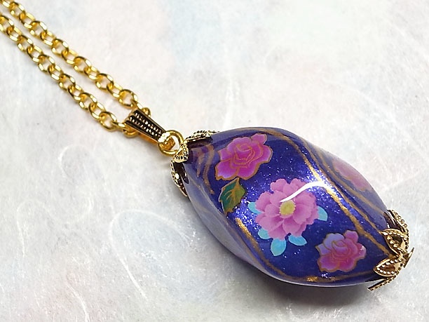 絵付けビーズペンダント「明媚」