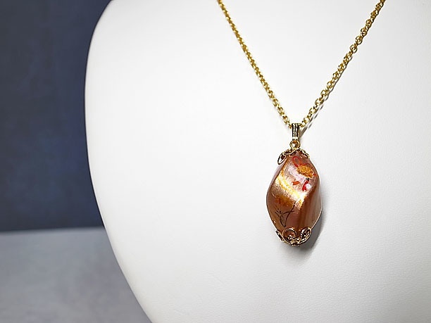 絵付けビーズペンダント「明媚」