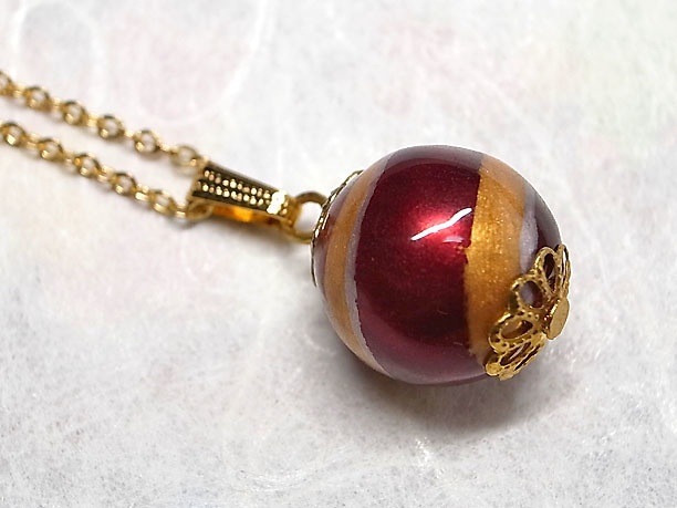 絵付けビーズペンダント「雅馴」