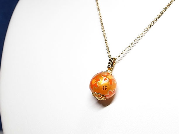 絵付けビーズペンダント「雅馴」