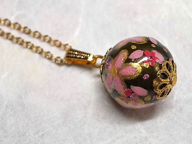 絵付けビーズペンダント「雅馴」