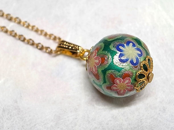 絵付けビーズペンダント「雅馴」