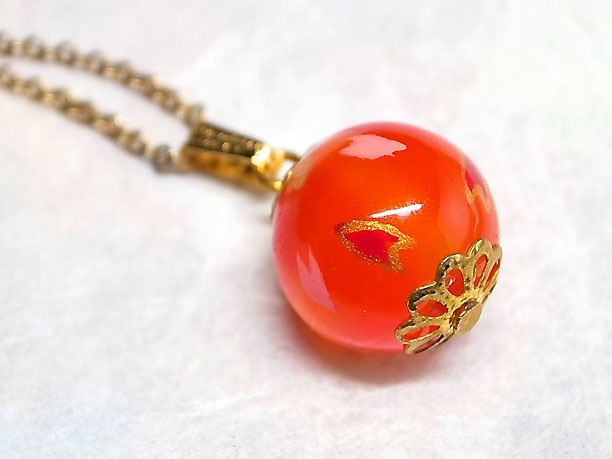 絵付けビーズペンダント「優々」