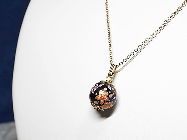 絵付けビーズペンダント「優々」