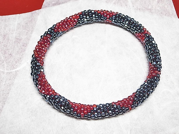 ビーズ・チューブクロッシェブレスレット「水盤」