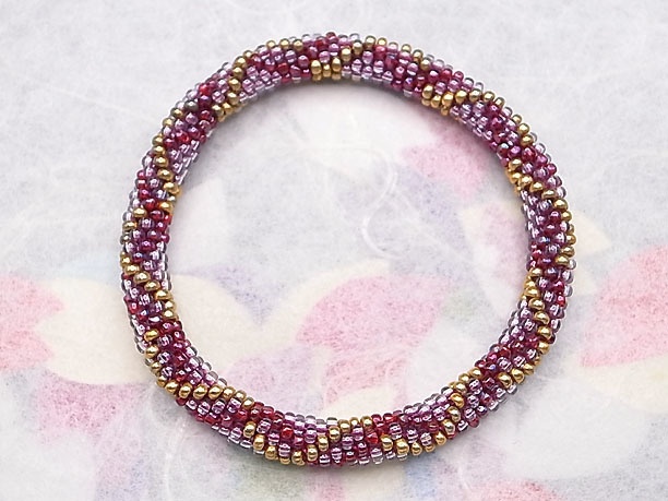 ビーズ・チューブクロッシェブレスレット「曙光」