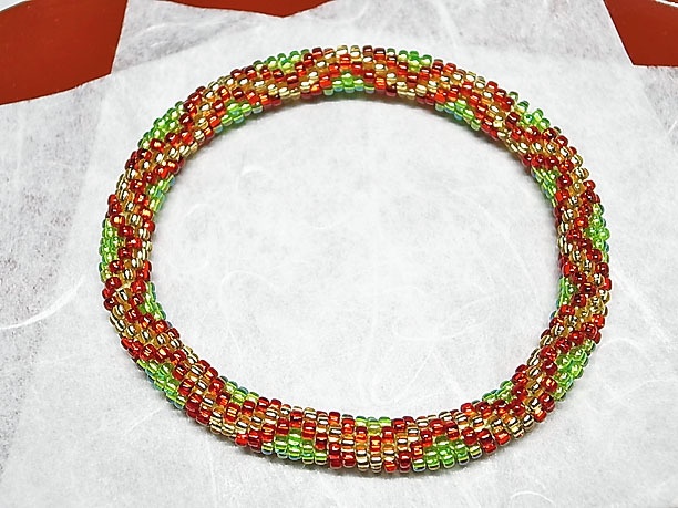 ビーズ・チューブクロッシェブレスレット「光炎」