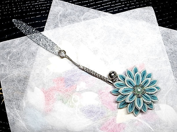つまみ細工・帯飾り「菊花」