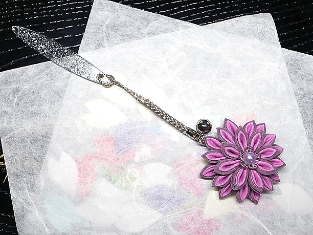 つまみ細工・帯飾り「菊花」