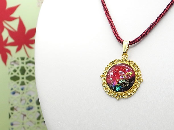 組みひもレジンペンダント「暁雲」