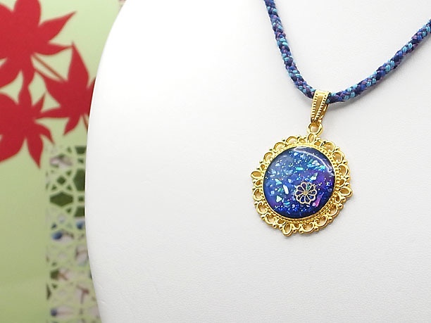 組みひもレジンペンダント「暁雲」