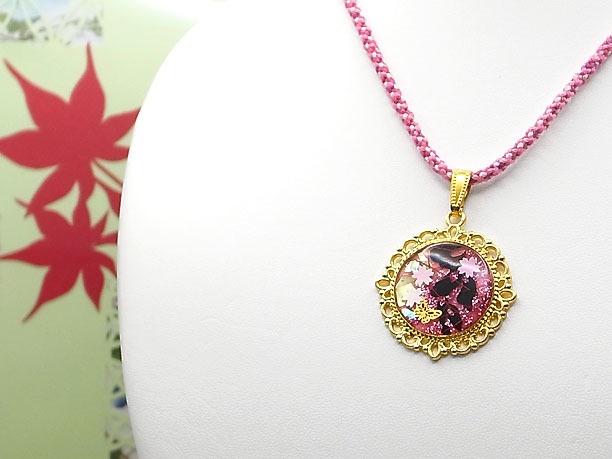 組みひもレジンペンダント「桜雲」