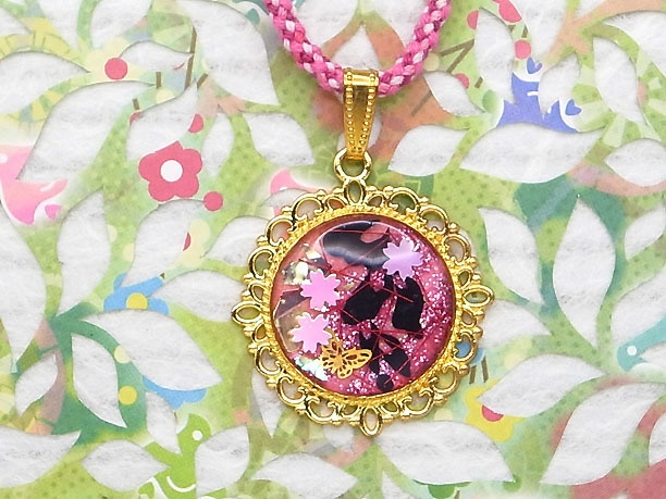 組みひもレジンペンダント「桜雲」