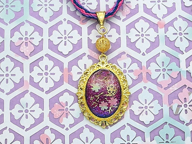 組みひもレジンペンダント「星霜」