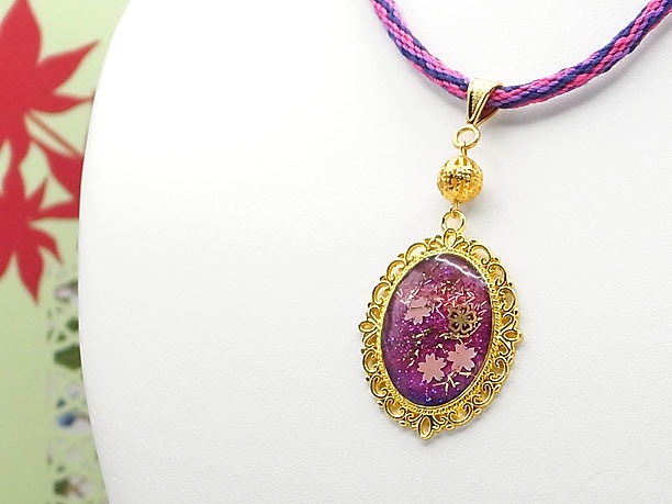 組みひもレジンペンダント「星霜」