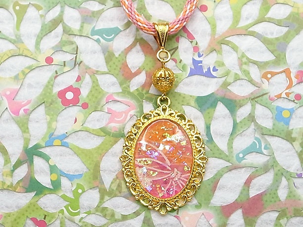 組みひもレジンペンダント「赫焉」