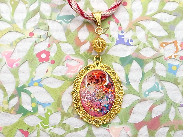 組みひもレジンペンダント「赫焉」