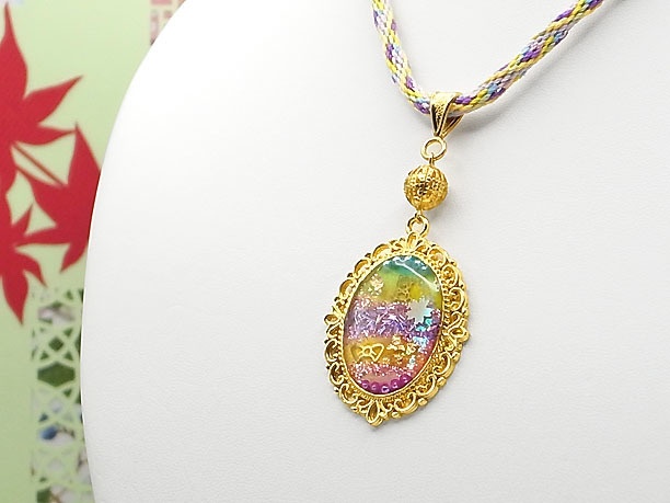 組みひもレジンペンダント「赫焉」